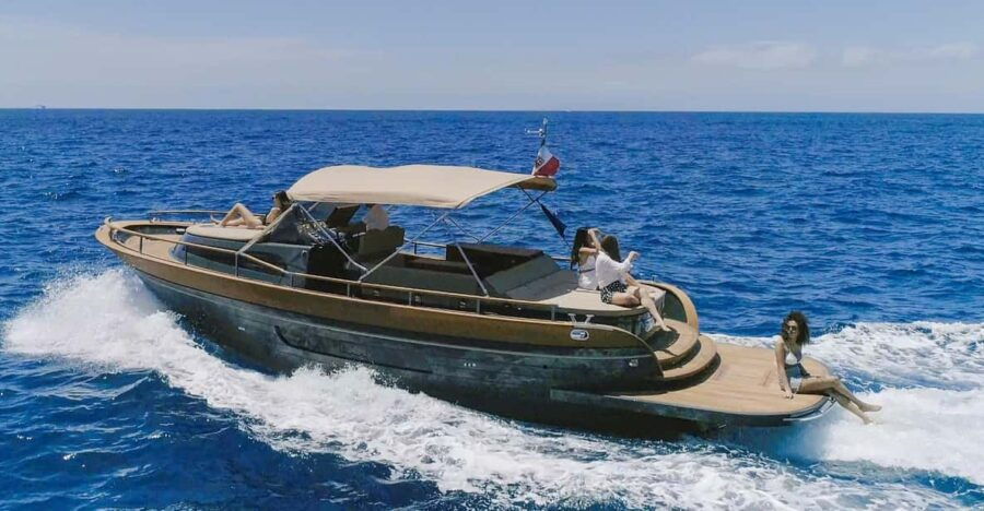 Private Luxury Boat Tour to Capri and Positano From Naples