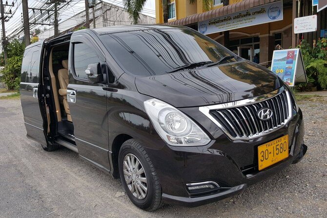 Private Minivan Transfer From Khao Lak Hotels to Phuket Airport - Features of the Private Minivan