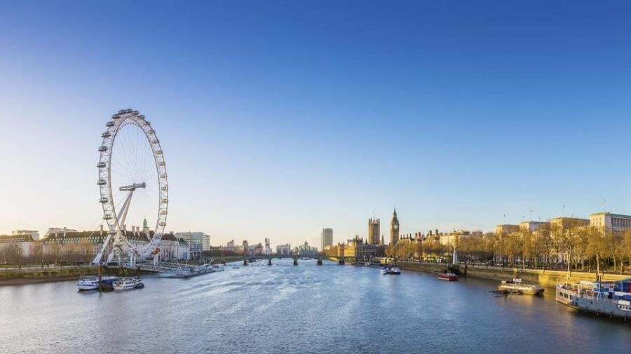 Private Round-trip Transfer: Heathrow Airport ↔ Brighton. - Service Overview