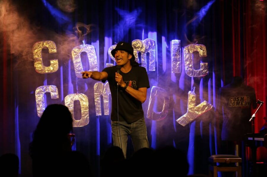 Private Showcase: English Comedy With Free Pizza & Shots