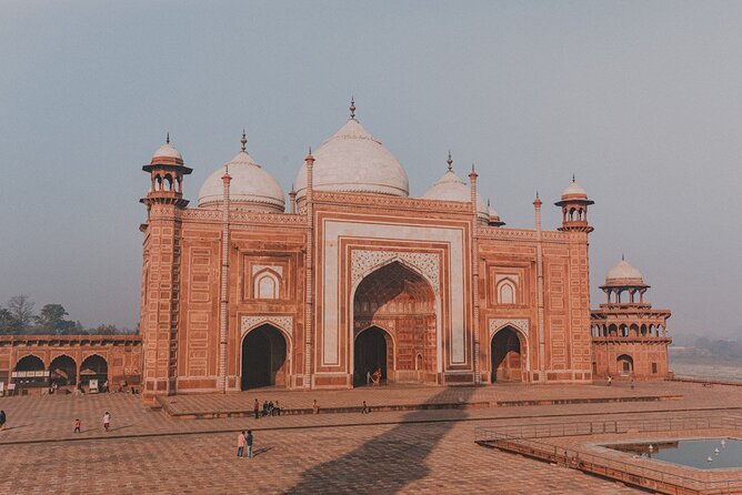 Private Taj Mahal & Agra Fort Tour With Fatehpur Sikri