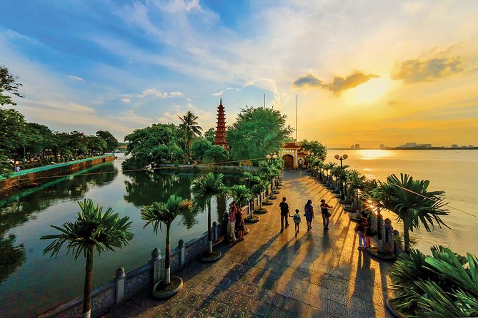 Private Tour: Hanoi City Full-day Including Cyclo and Water Puppet Show