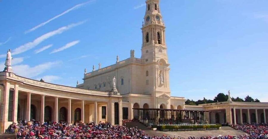 PRIVATE TOUR TO FÁTIMA, ÓBIDOS & NAZARÉ