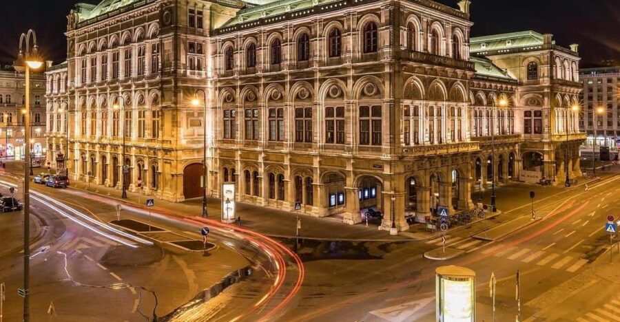 Private Tour Vienna: 4 Hours by Car
