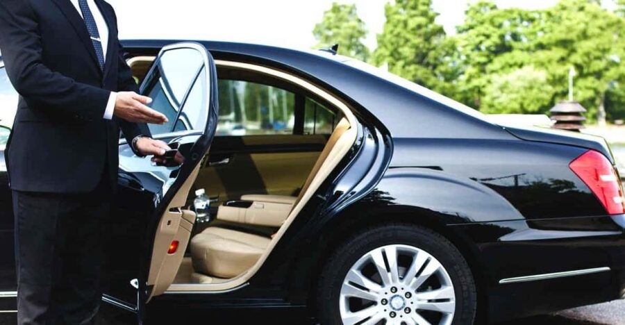 Private Transfer From Reykjavik to Keflavik Airport