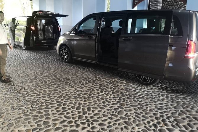 Private Transfer: Langkawi International Airport to or From Beach and City Hotel
