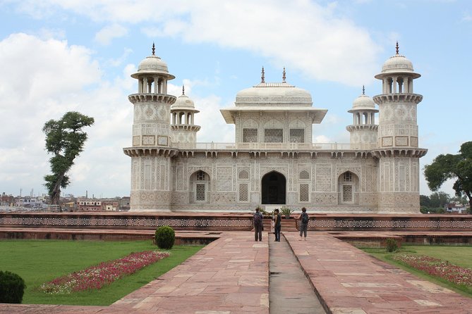 Private Trip : Taj Mahal , Agra Fort & Baby Taj With Guide And Lunch