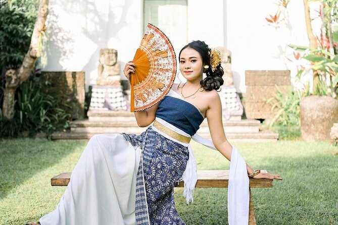 Professional Photoshoot Wearing Traditional Outfit in Bali - Inclusions Provided