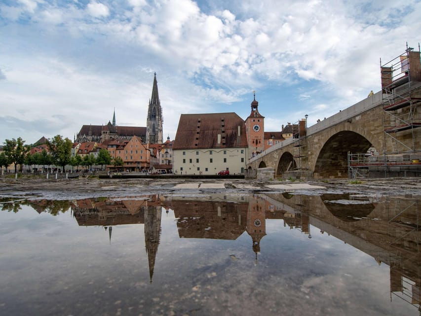 Regensburg: Old Town of Regensburg With Stadtamhof