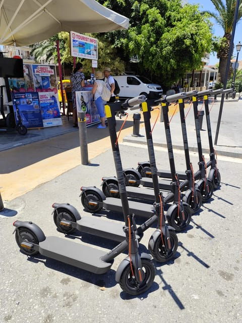 Rethymno: E-Scooter Tour on the Old and New Town