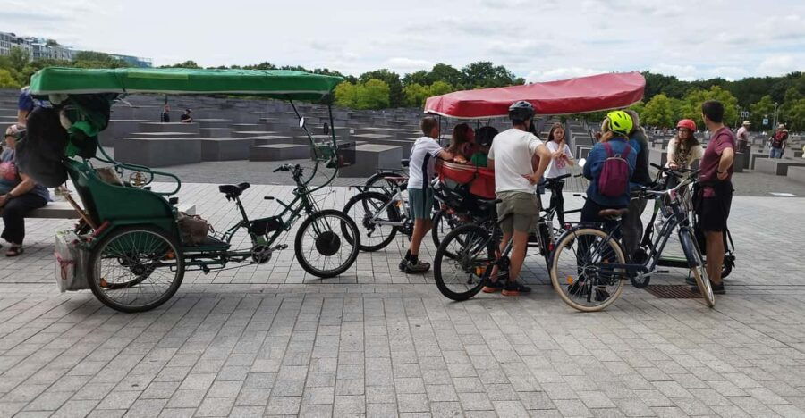 Rickshaw Shared Guide Tour in Small Groups