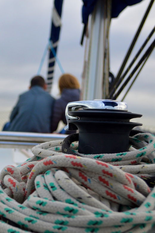 Romantic Coastal Cruise in Barcelona With Cava and Snacks - Activity Overview