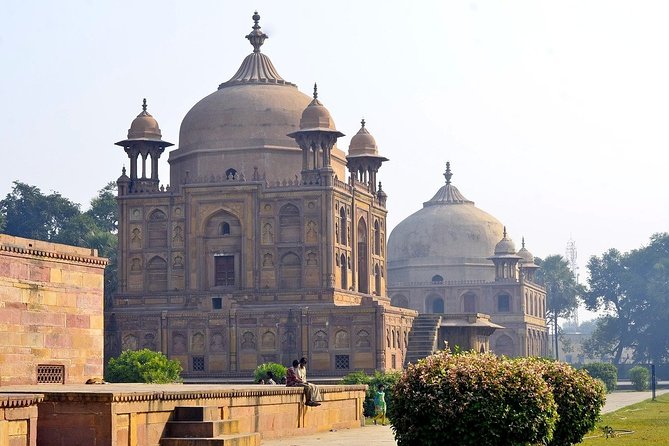 Romantic Tour in Allahabad - Location and Meeting Point