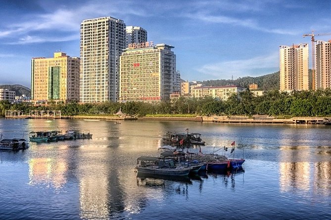 Romantic Tour in Huainan - Transportation and Group Size