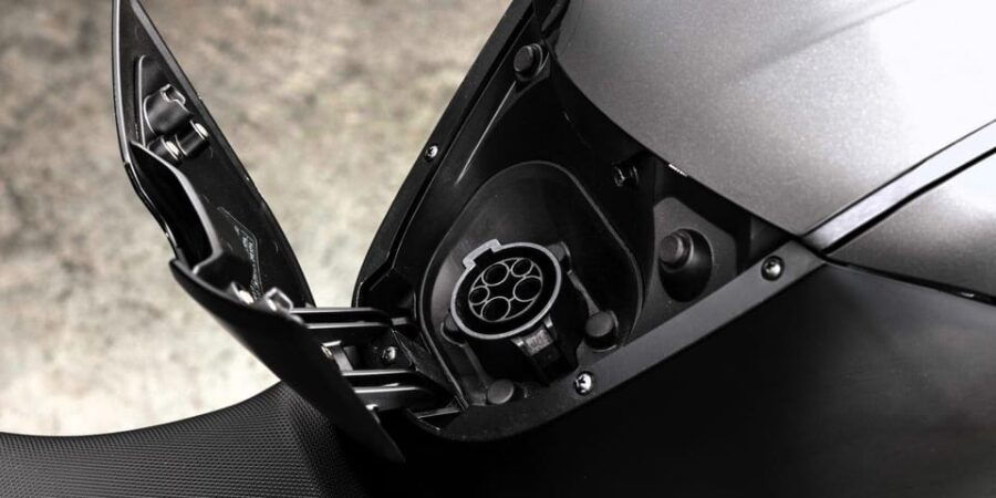 Rostock: Zero SR (40kW) Electric Motorcycle Rental
