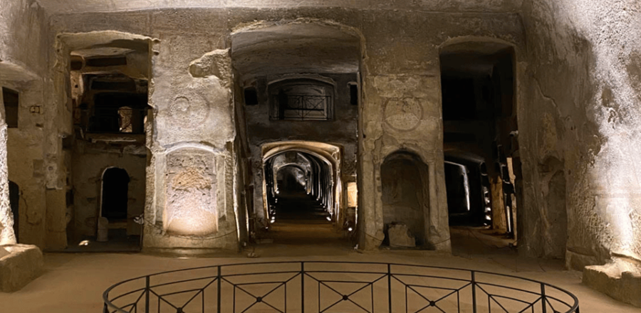 Sanità Tour: Ancient Catacombs in a Folkloric Neighborhood