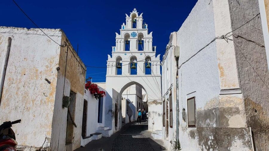 Santorini Cultural Villages and Akrotiri Ruins Private Tour