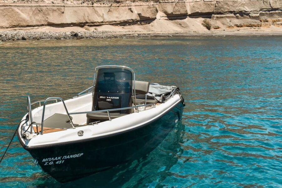 Santorini: Full-Day Licence-Free Motorboat Rental