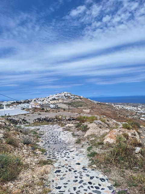 Santorini: Three Villages and Three Castles Hiking Tour