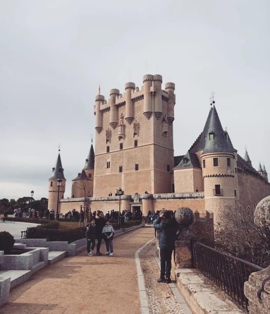 Segovia: Aqueduct, Cathedral, & Alcazar Guided Walking Tour - Tour Overview