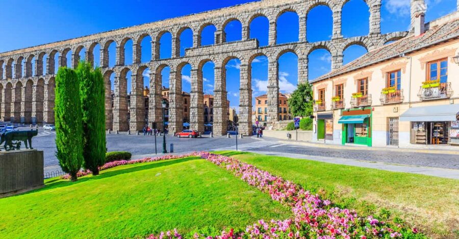 Segovia: Private Guided Tour With Flexible Route
