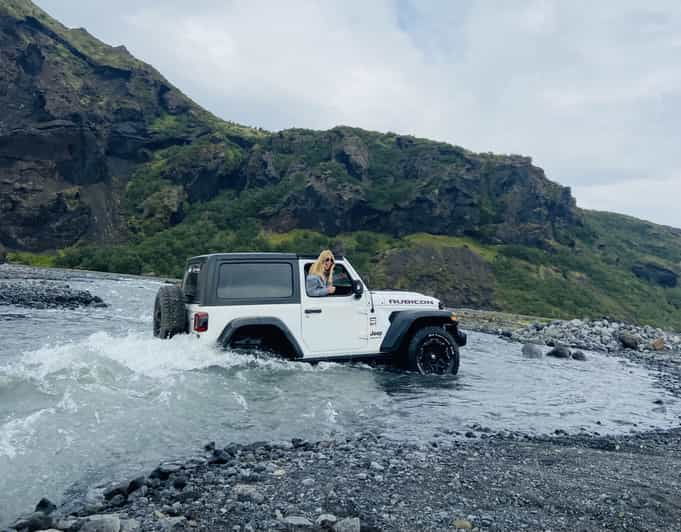 Selfdrive Tours to Landmannalaugar With a Professional Guide