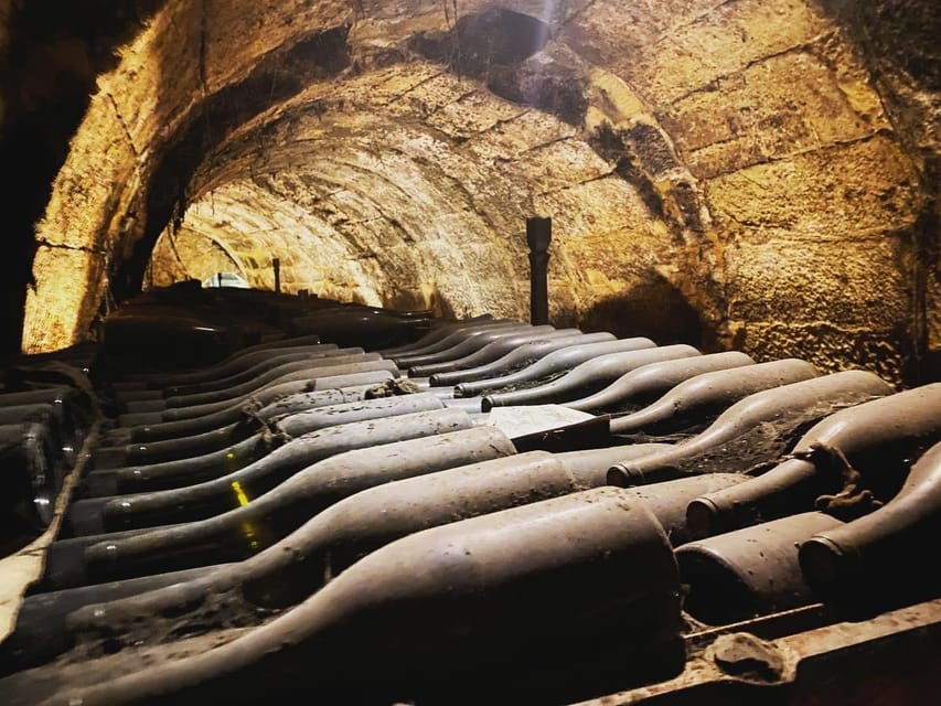 Semi-Private La Rioja Tour of 3 Premium Wineries From Bilbao