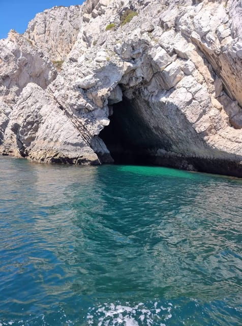 Sesimbra: 3 Bays Tour