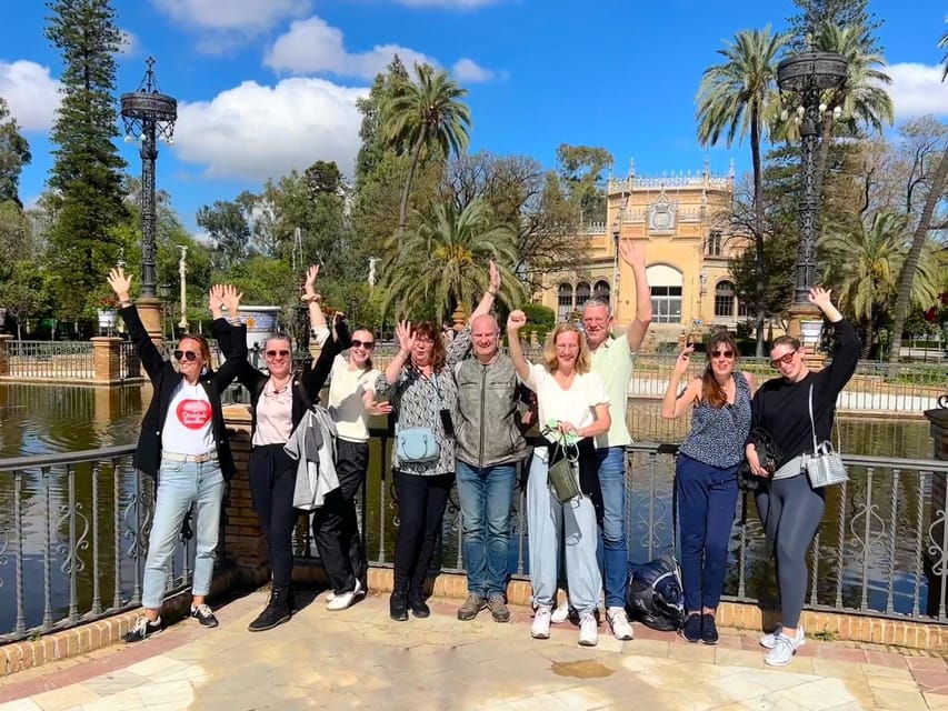 Seville: 100% Dutch-speaking Highlights Tour on E-BIKE