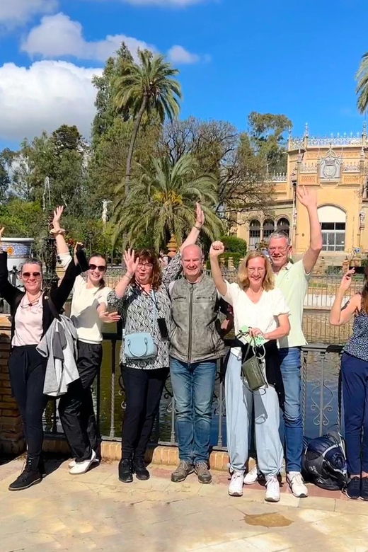 Seville: Dutch Cycling Highlights Tour With Local Guide
