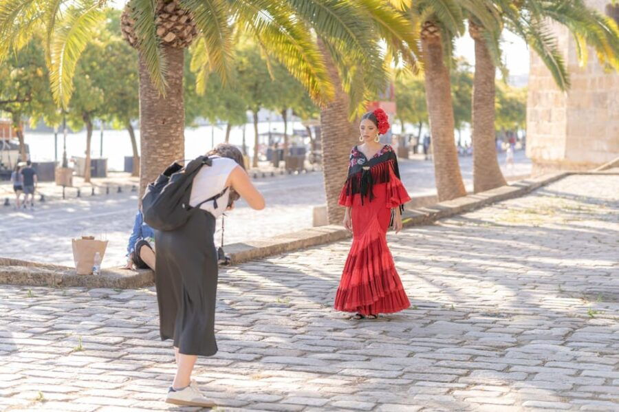 Seville: Flamenco Dress Rental (Individual Experience)