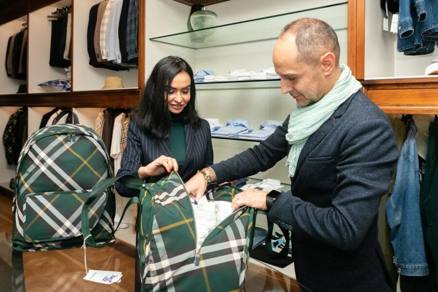 Shopping in Venice With a Personal Stylist - Overview of the Experience