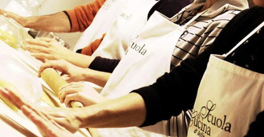 Siena: Traditional Tuscan Cooking Class With Fresh Pasta - Overview of the Cooking Class