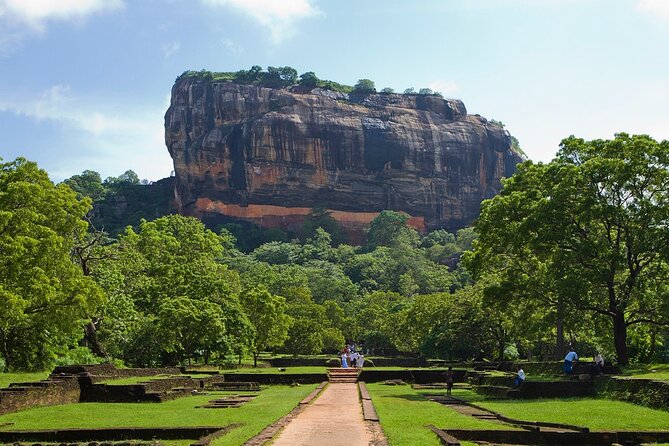 Sigiriya and Dambulla Full Day Tour From Colombo - Key Attractions