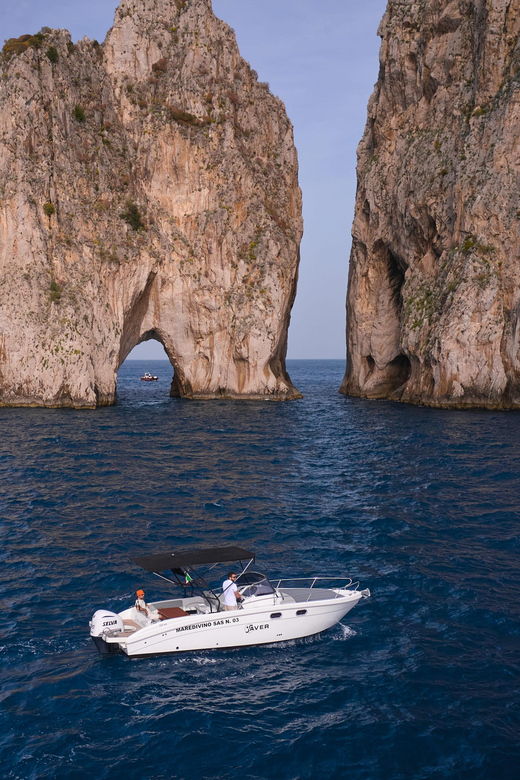 Sorrento: Private Capri Speedboat Tour With Snacks & Drinks