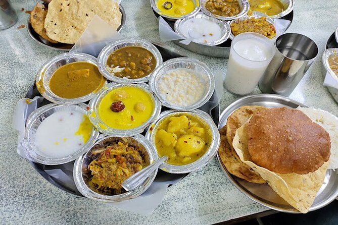 Street Food Walking Tour in Fort Mumbai - Tour Overview