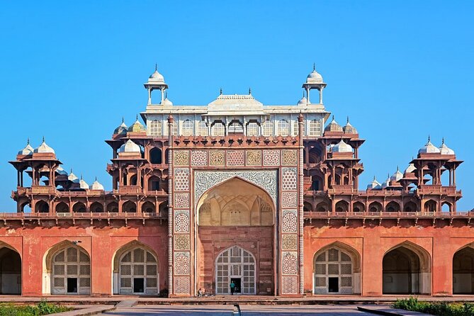 Sunrise Taj Mahal, Agra Fort, Akbars Tomb and Moonlit Garden Private Tour