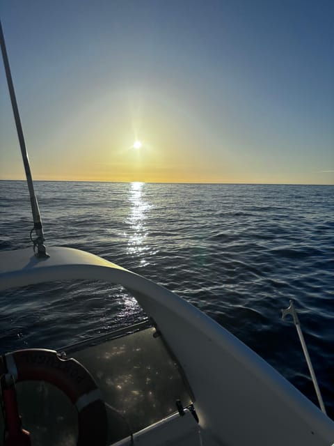 Sunset Yacht Tour With Food and Wine Tasting.