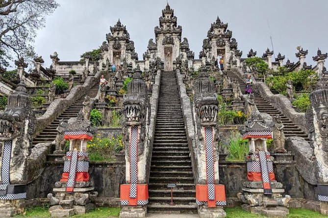 Swing Into Paradise: Balis Gate of Heaven & Insta-Famous Spots