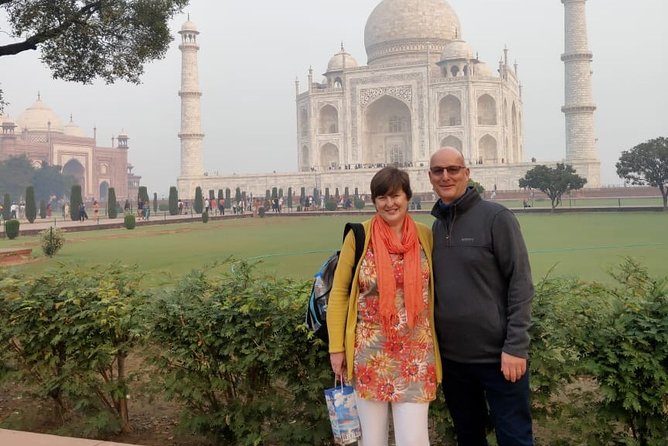 Taj Mahal Private Guided Tour From Delhi With Entrance