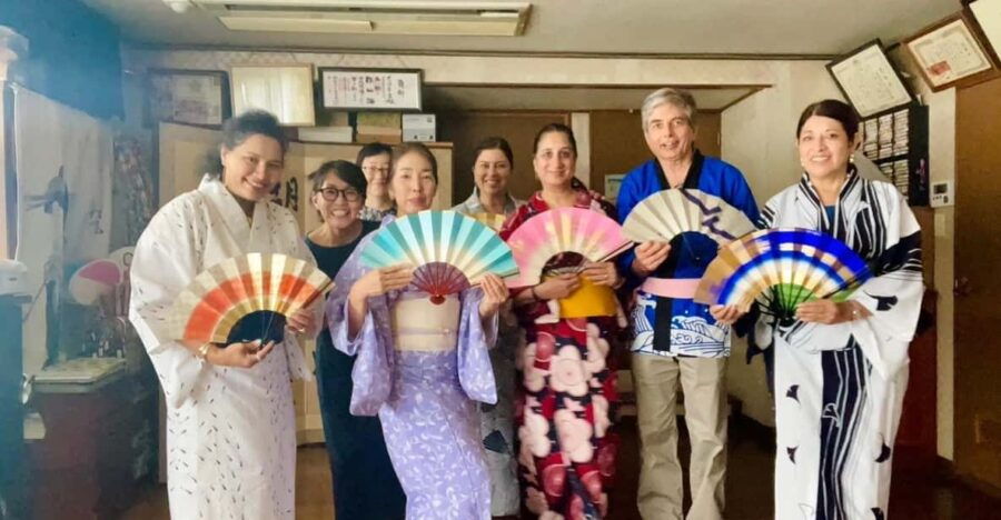 Tokyo: Authentic Japanese Dance Class, Kimono & Souvenirs
