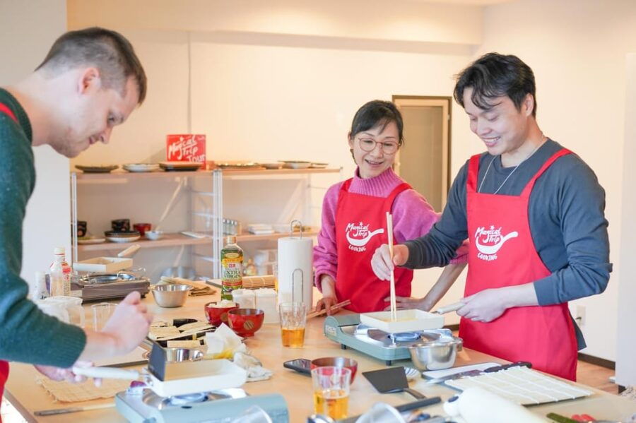 Tokyo: Sushi Cooking Class With Sake Tasting - Activity Overview