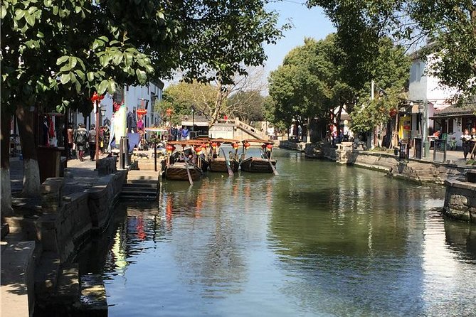 Tongli Water Village Tour From Shanghai Including Boat Ride and Tuisi Garden