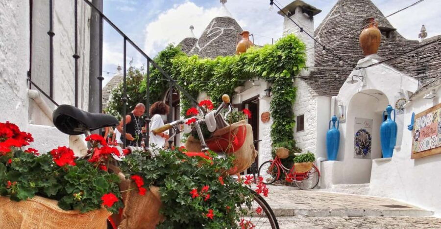 Tour Monopoli, Polignano, Alberobello and Locorotondo From Bari