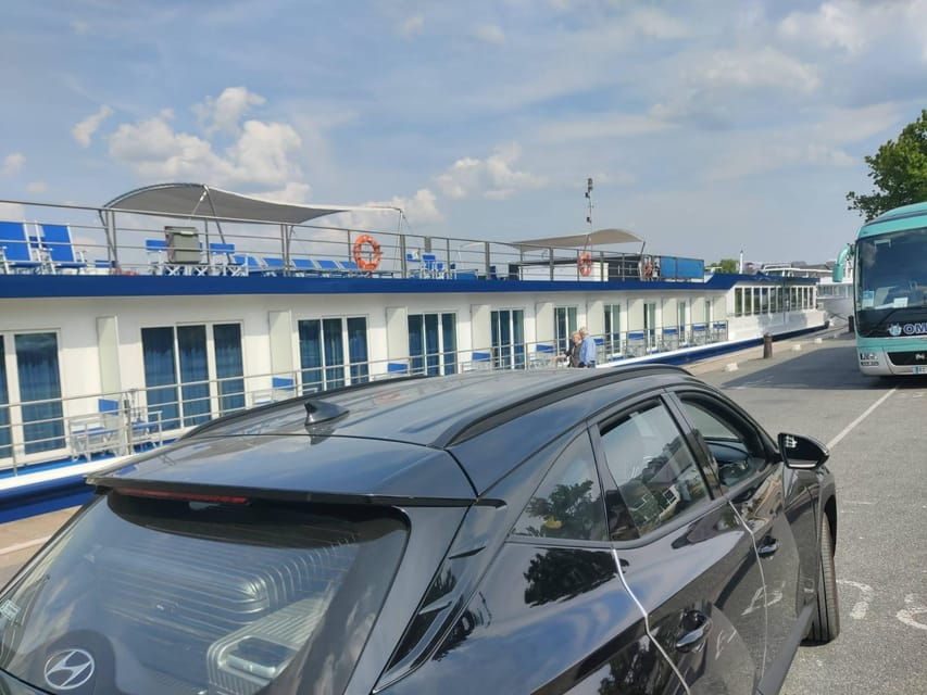 Tourist Transfert With Stops From Caen to Mont Saint Michel - Overview of Transfer Service