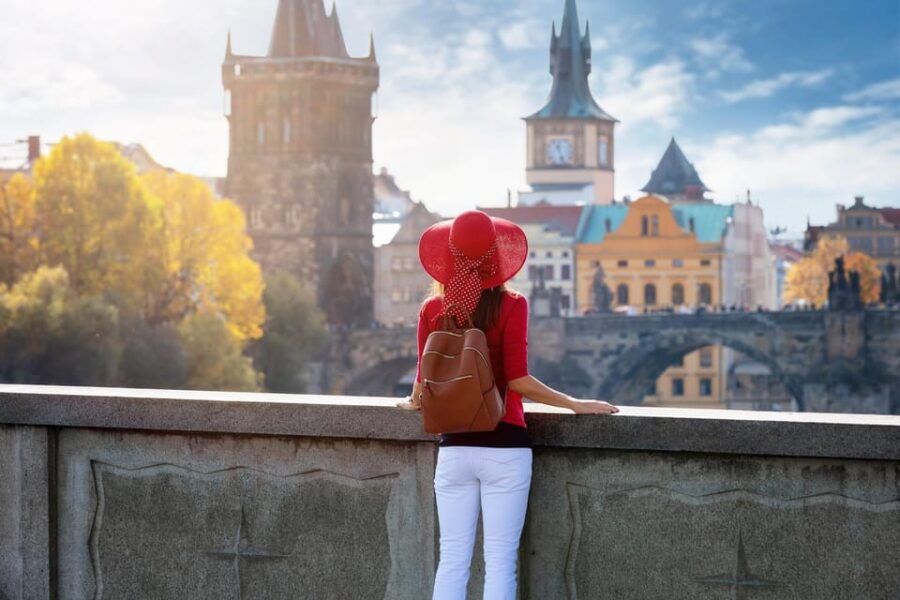 Transfer From Vienna to Prague With English-Speaking Driver