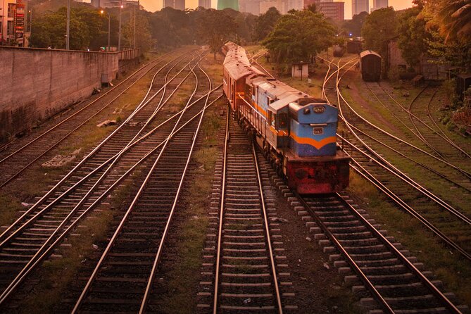 Travel Colombo City With Your Own HIGHLIGHTS From Colombo(Transport Only)