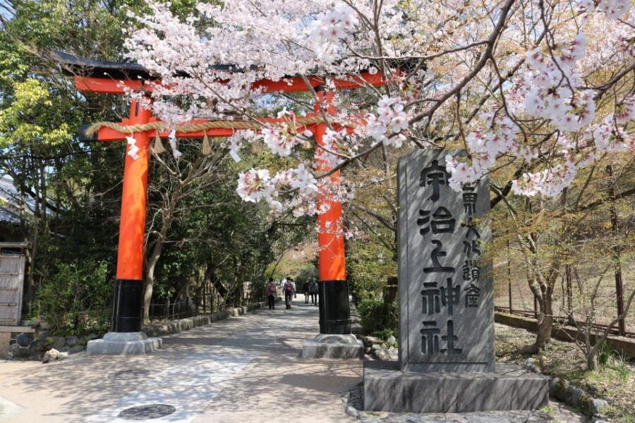 Ujis Romance: Byodo-in, Tea and the Legacy of Genjis Tales