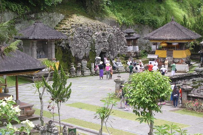 Uncover Balis Sacred Sites: Gunung Kawi & Tirta Empul Tour