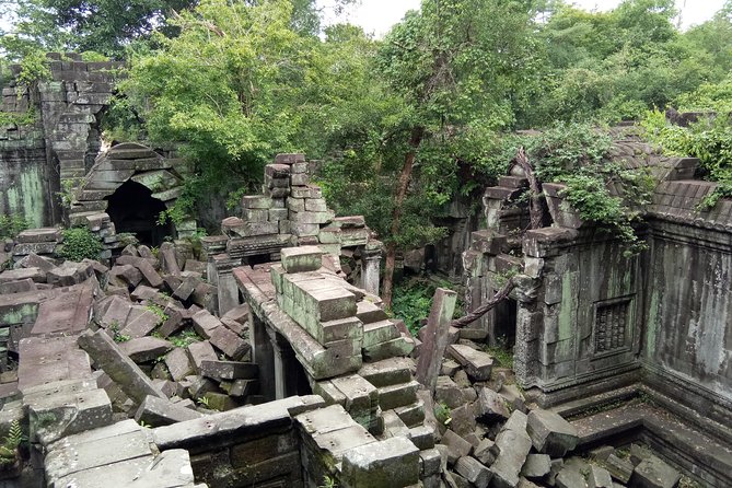 Unique Private Tours To Kompong Khleang Floating Village & Beng Mealea Temple